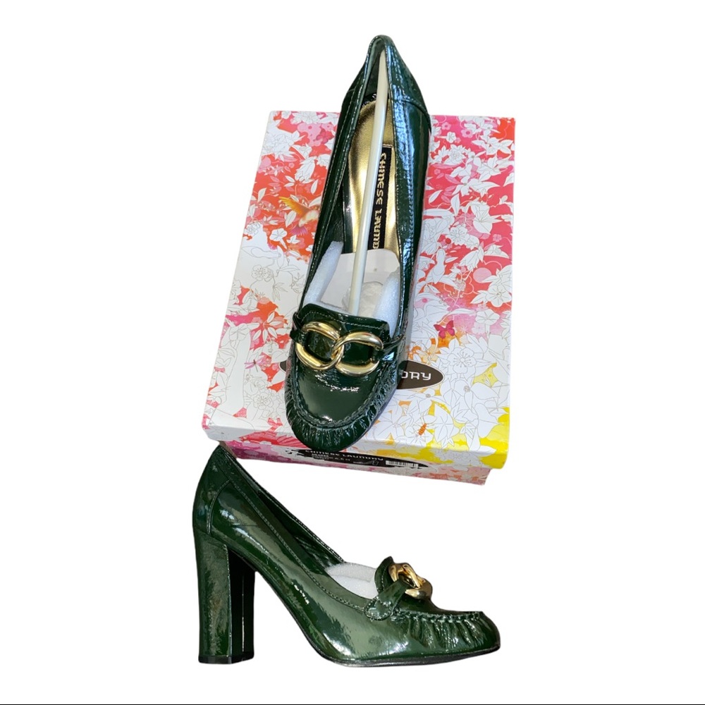 Chinese Laundry Degree Green Heeled Loafers